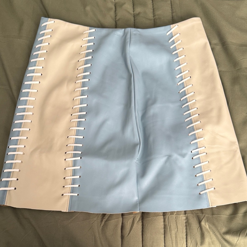 Colorblock Lace-Up Mini Skirt in Light Blue and Cream